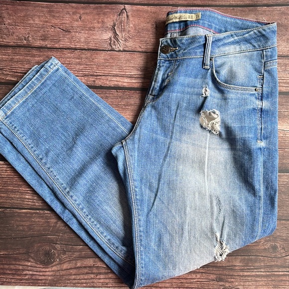ZARA | TRF Premium Wash distressed denim jeans - Picture 3 of 7